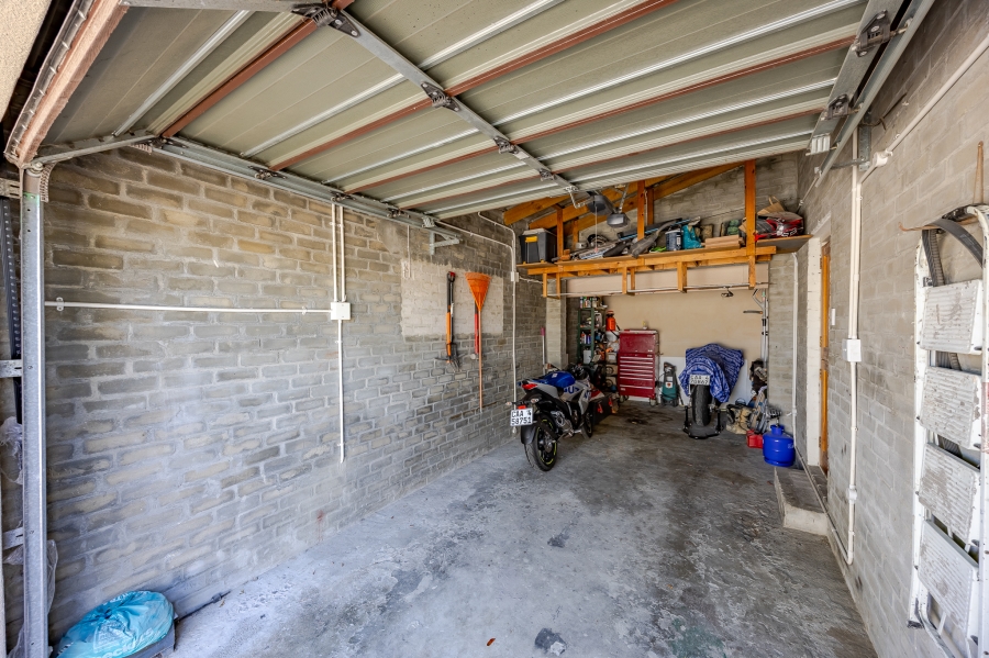 5 Bedroom Property for Sale in Bothasig Western Cape